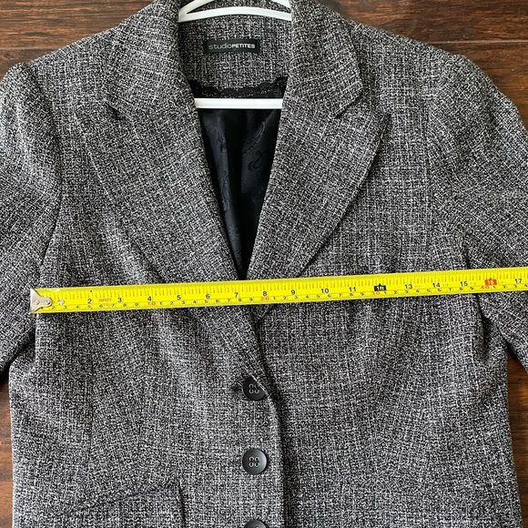 Beautifully tailored grey blazer - Picture 4 of 5